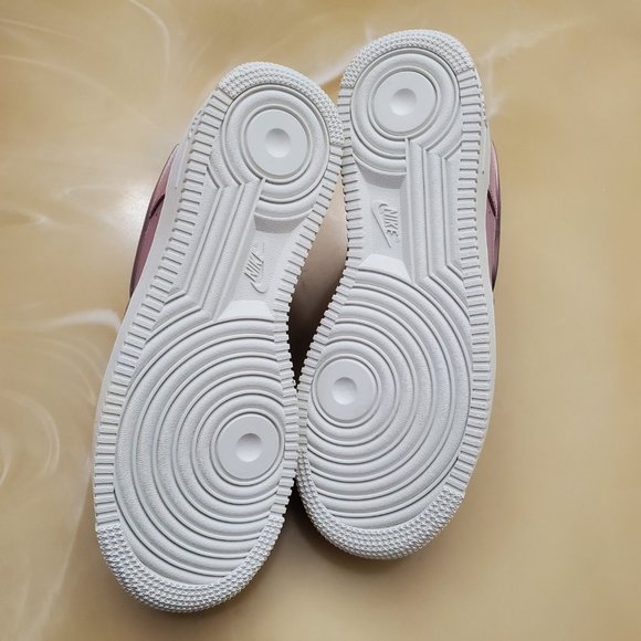 Nike Air Force 1 Premium SE - Picture 12 of 13